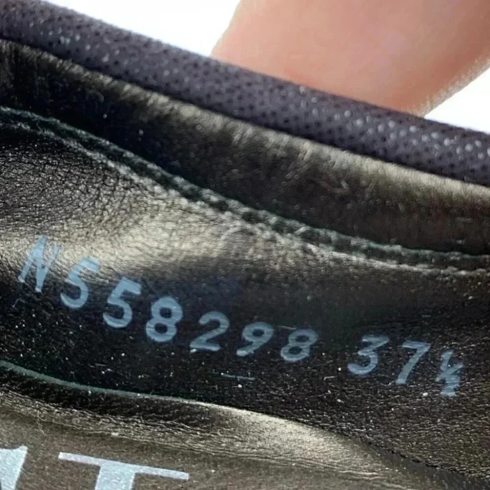 AGL Attilio Giusti Leombruni flats size 37.5 7.5